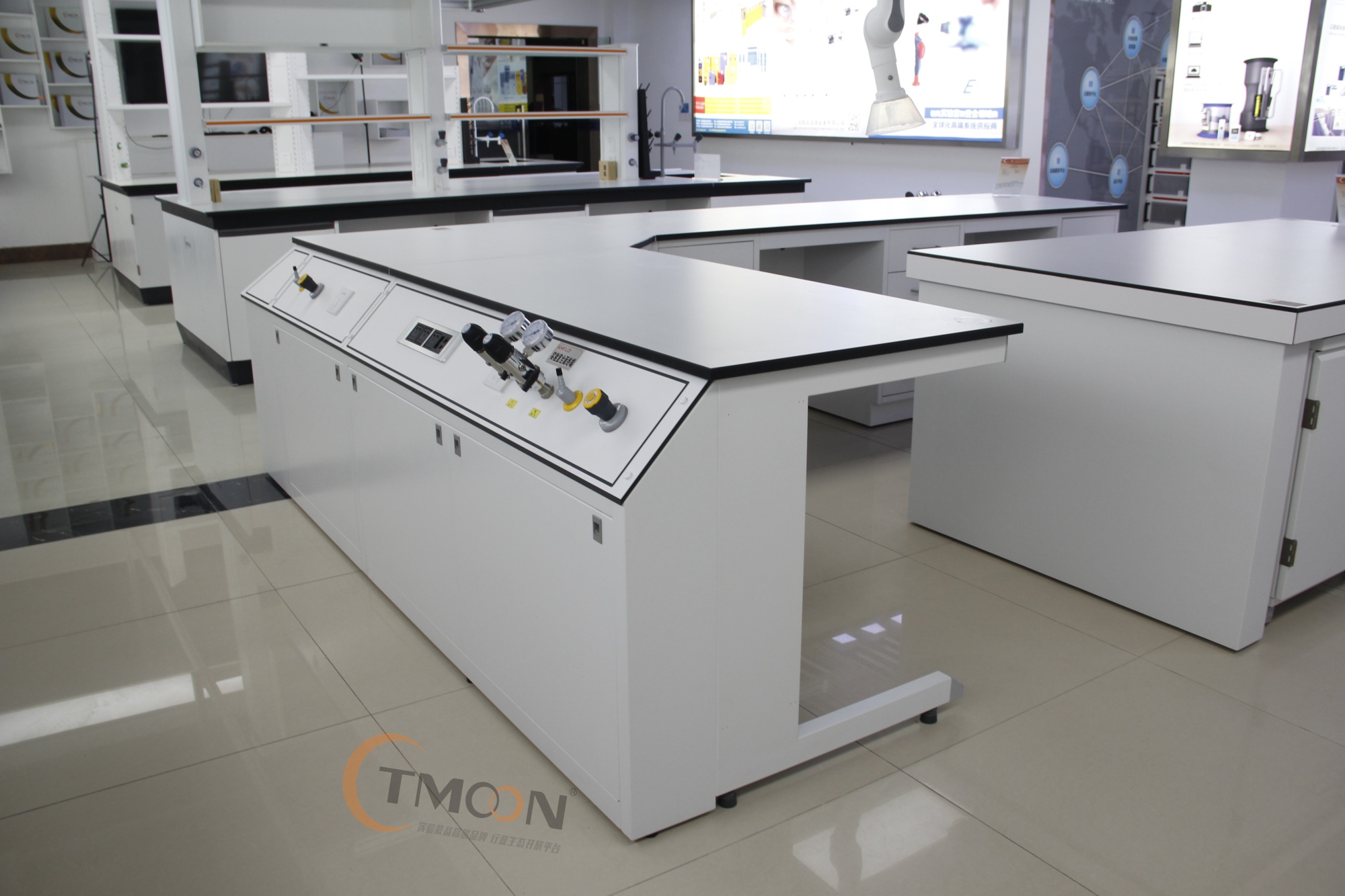 全鋼結構多功能儀器臺